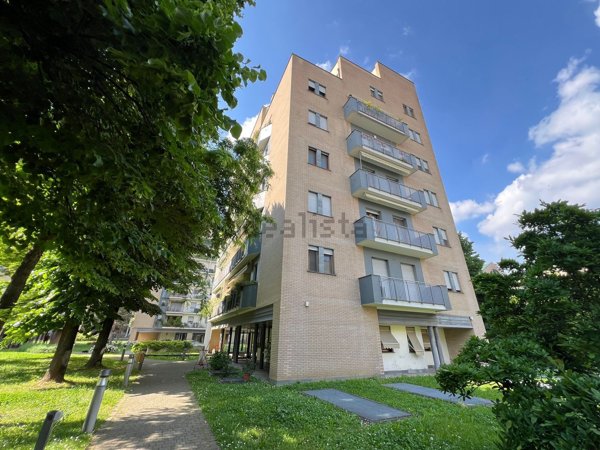 appartamento in vendita a Milano in zona Vigentino