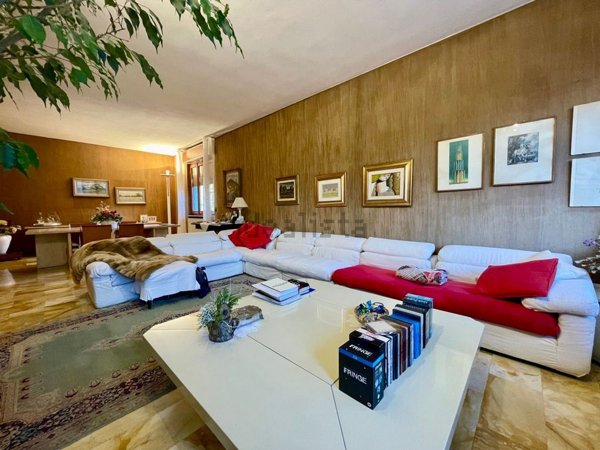 appartamento in vendita a Milano in zona Baggio