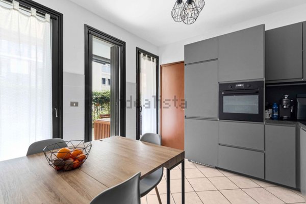 appartamento in vendita a Milano in zona Muggiano