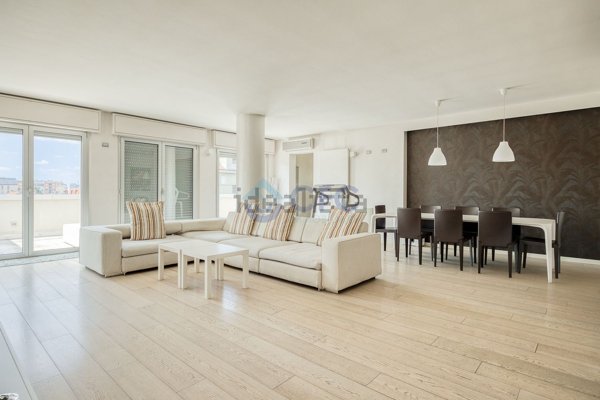 appartamento in vendita a Milano in zona Crescenzago