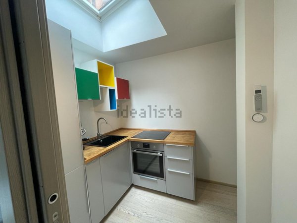 appartamento in vendita a Milano in zona Porta Genova