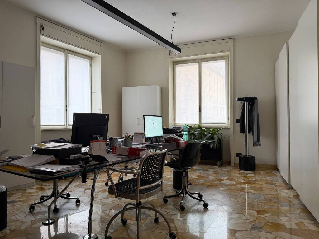 ufficio in vendita a Milano in zona Porta Venezia