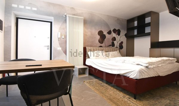 appartamento in vendita a Milano in zona Dergano