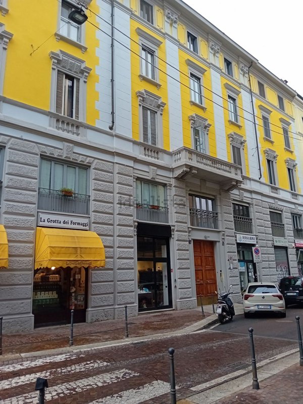 appartamento in vendita a Milano in zona Sempione