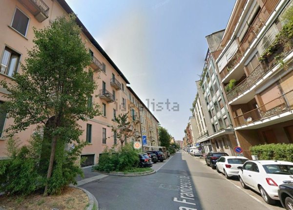 appartamento in vendita a Milano in zona Stadera