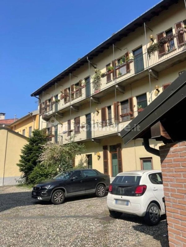 appartamento in vendita a Milano in zona Ronchetto sul Naviglio