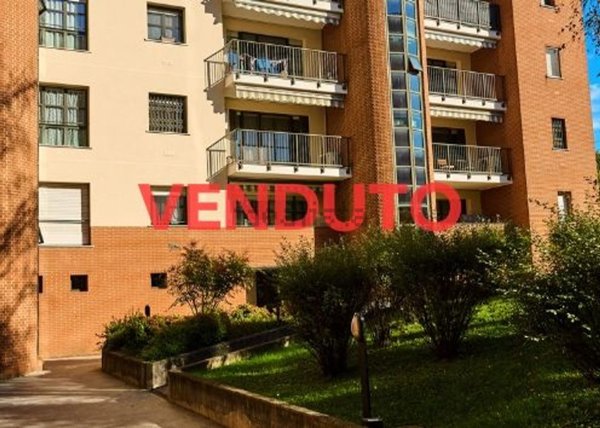 appartamento in vendita a Milano in zona Crescenzago