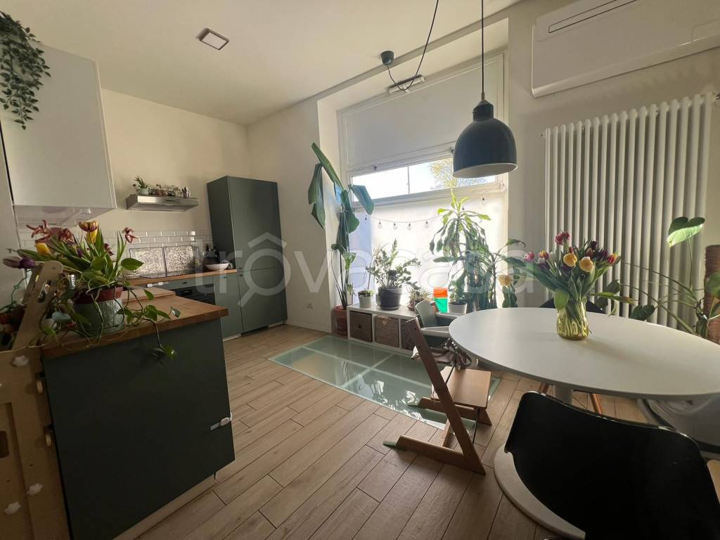 appartamento in vendita a Milano in zona Famagosta