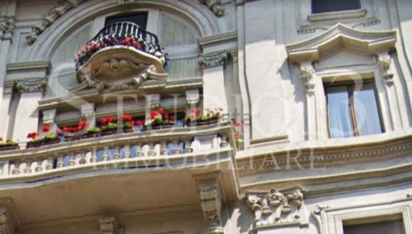 appartamento in vendita a Milano in zona Guastalla