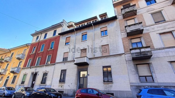 appartamento in vendita a Milano in zona Vigentino
