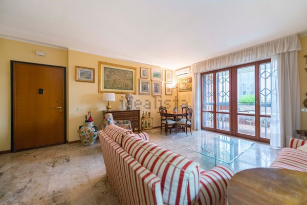 appartamento in vendita a Milano in zona Gratosoglio