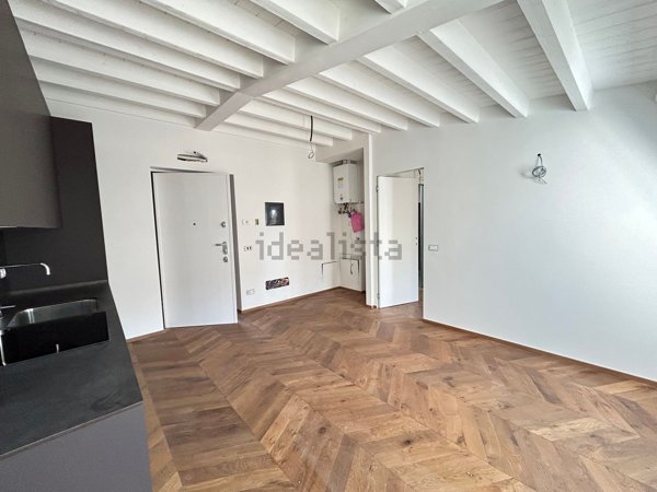 appartamento in vendita a Milano in zona XXII Marzo