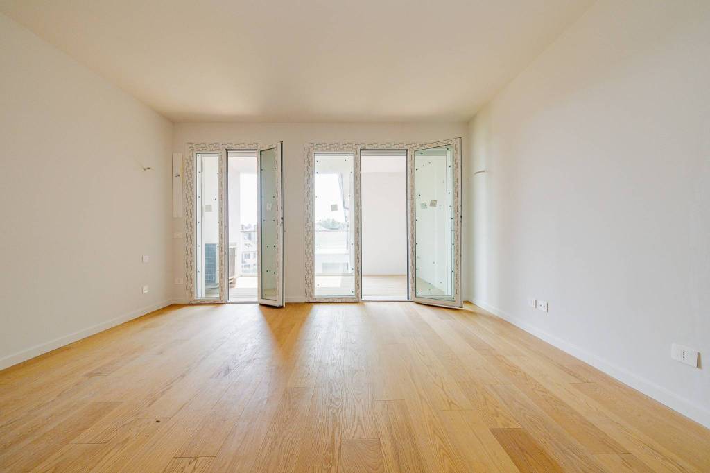 appartamento in vendita a Milano in zona Adriano