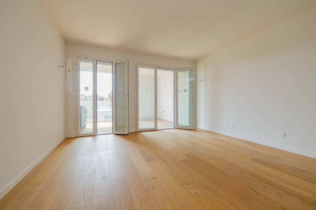 appartamento in vendita a Milano in zona Adriano