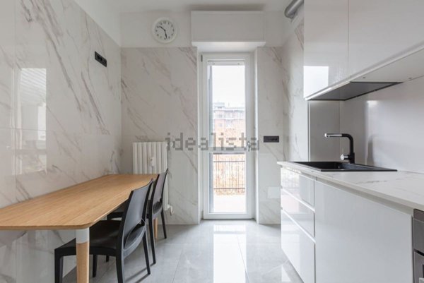 appartamento in vendita a Milano in zona Famagosta