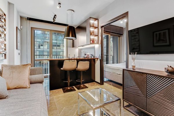 appartamento in vendita a Milano in zona Porta Nuova