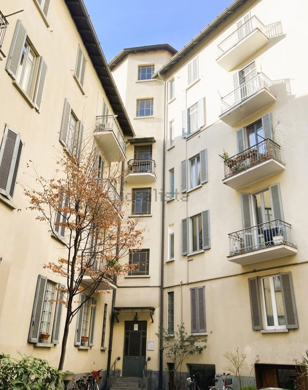 appartamento in vendita a Milano in zona Sempione