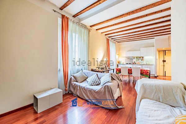 appartamento in vendita a Milano in zona Sempione