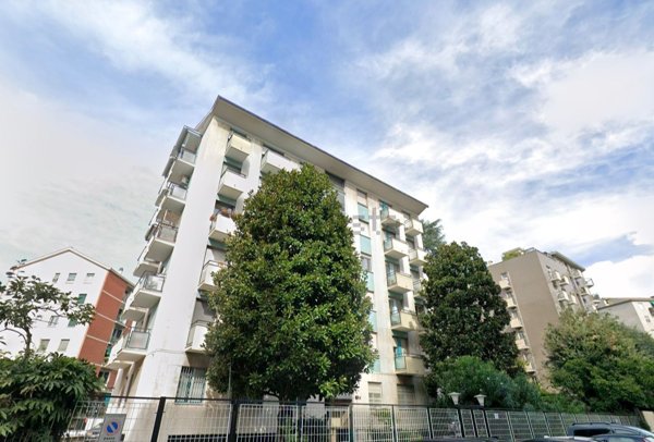 ufficio in vendita a Milano in zona Lorenteggio