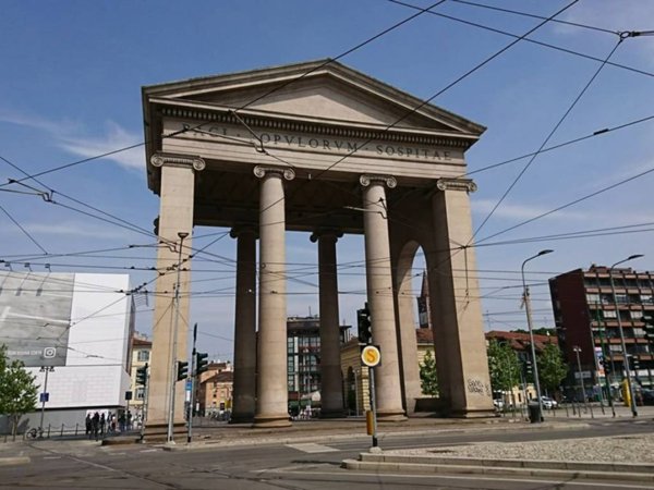 appartamento in vendita a Milano in zona Bocconi