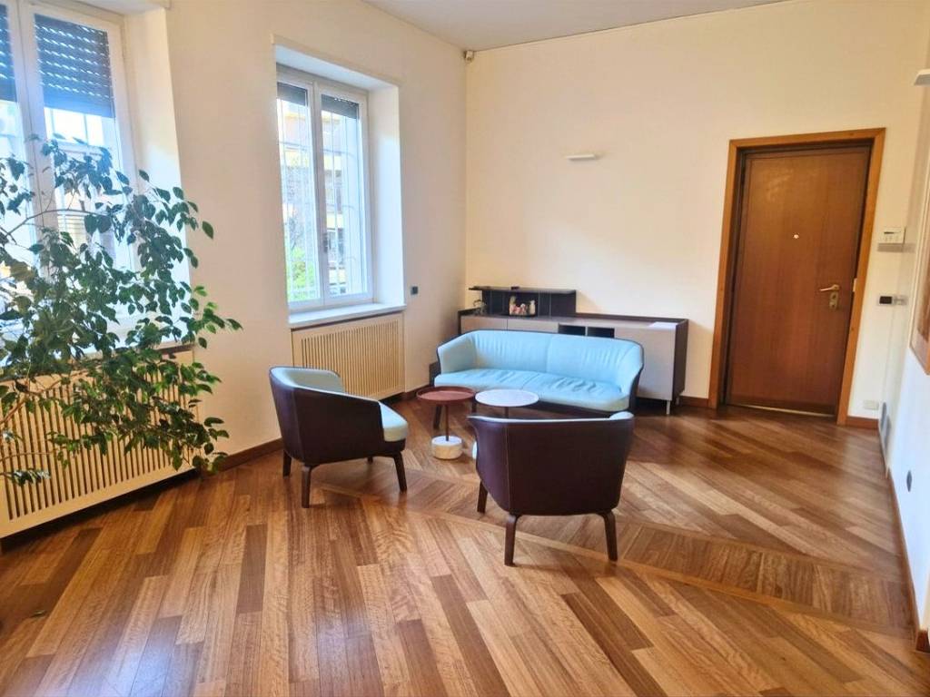 ufficio in vendita a Milano in zona Cadorna