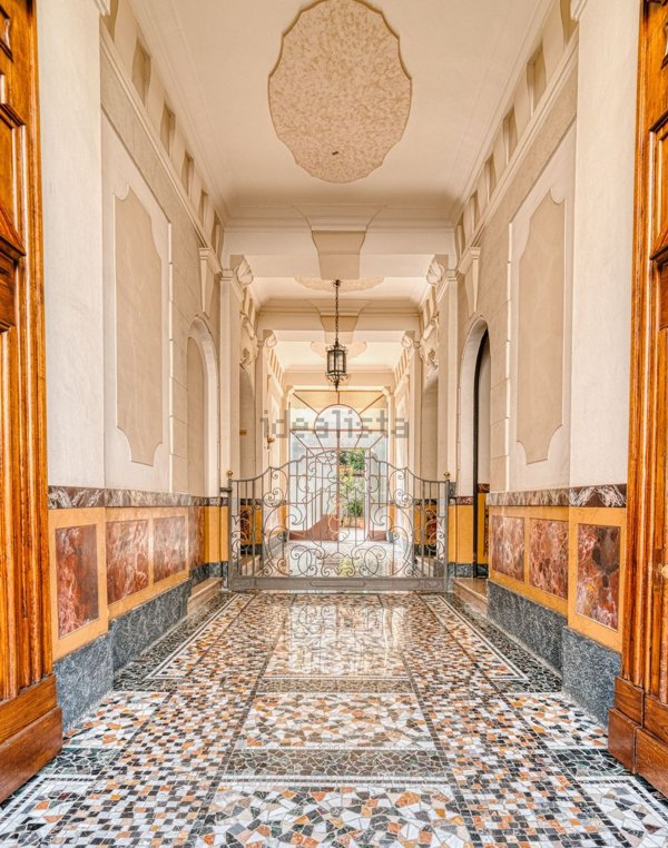 appartamento in vendita a Milano in zona Lorenteggio