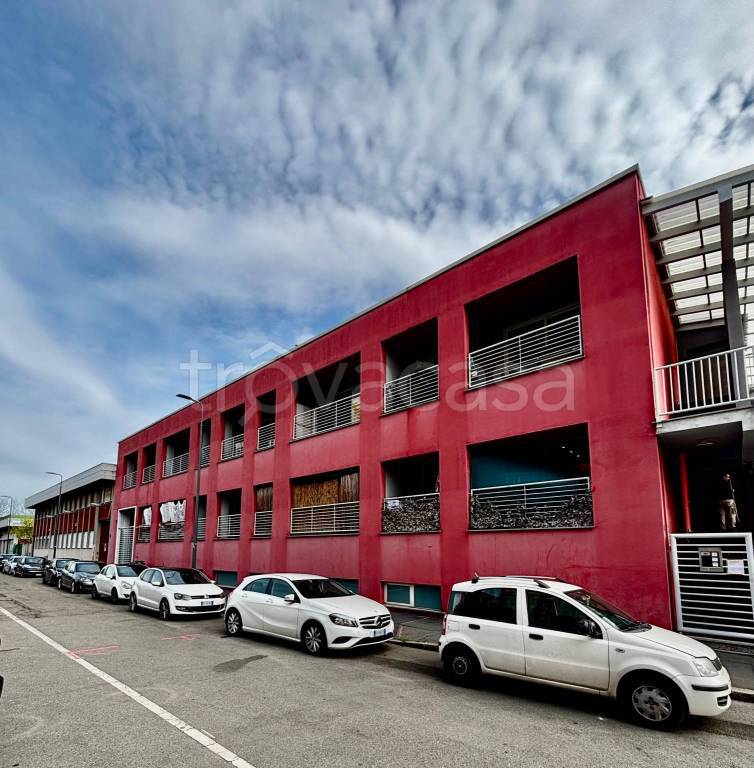 appartamento in vendita a Milano in zona Cagnola