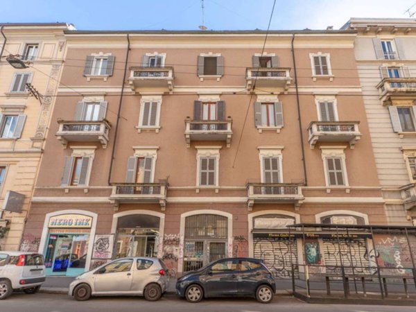 appartamento in vendita a Milano in zona Porta Genova