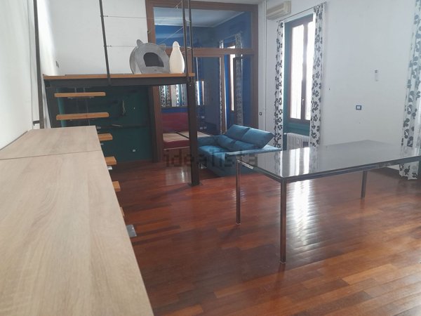 appartamento in vendita a Milano in zona Piazzale Lodi