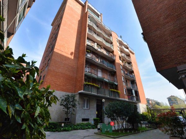 appartamento in vendita a Milano in zona Adriano
