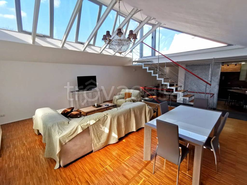 appartamento in vendita a Milano in zona Ortica