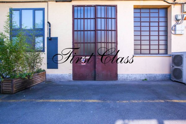 negozio in vendita a Milano in zona Piazzale Lodi