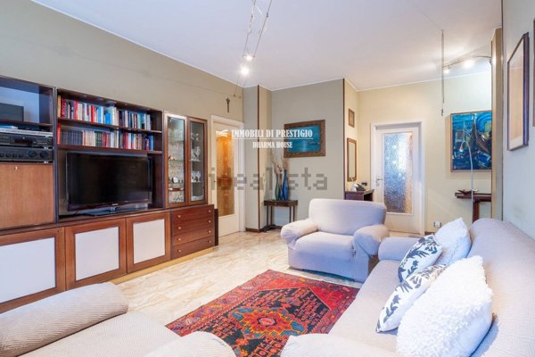 appartamento in vendita a Milano in zona Quinto Romano