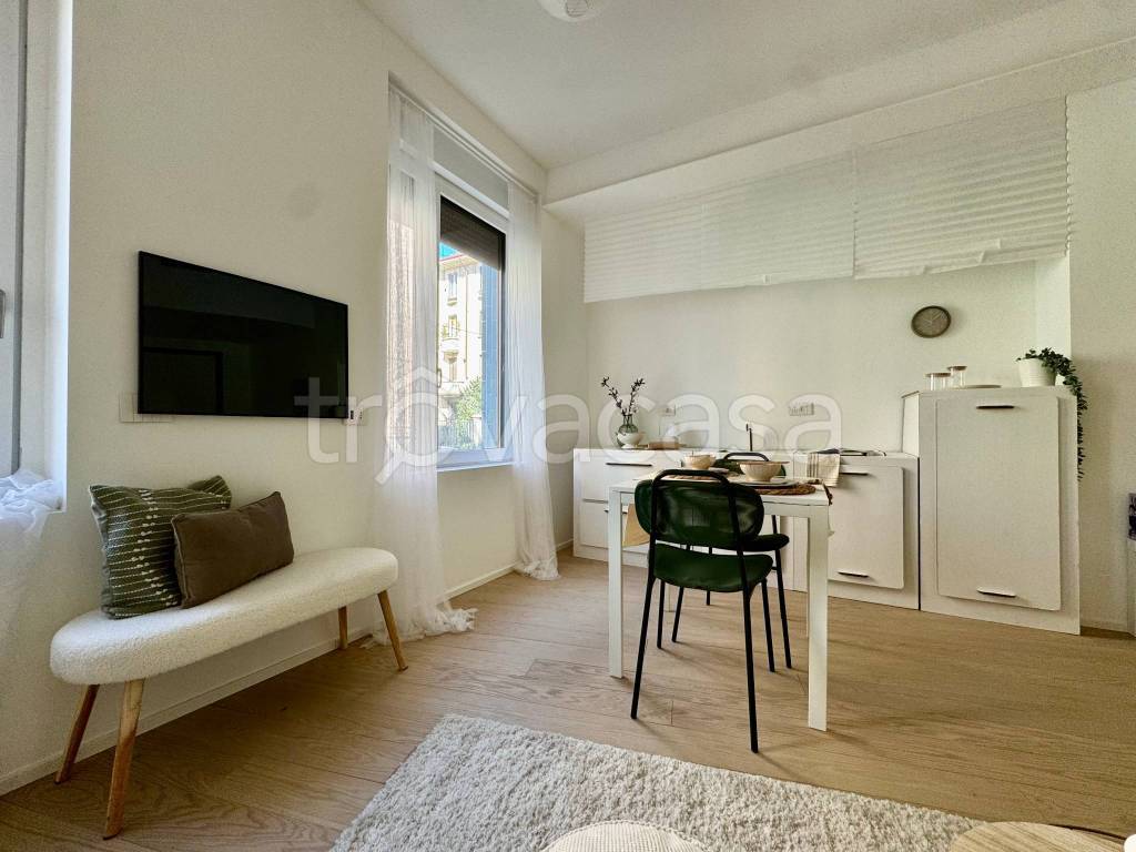 appartamento in vendita a Milano in zona Solari