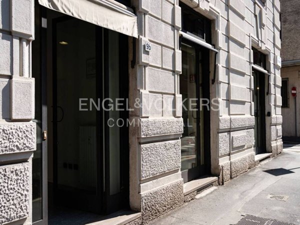 negozio in vendita a Milano in zona Sant'Ambrogio