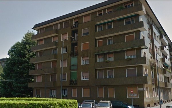 appartamento in vendita a Milano in zona Lorenteggio