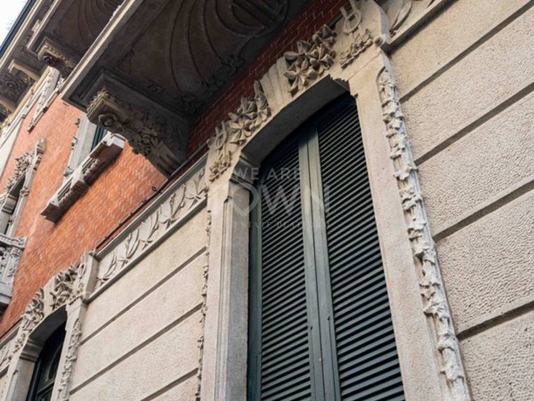 appartamento in vendita a Milano in zona Sant'Ambrogio