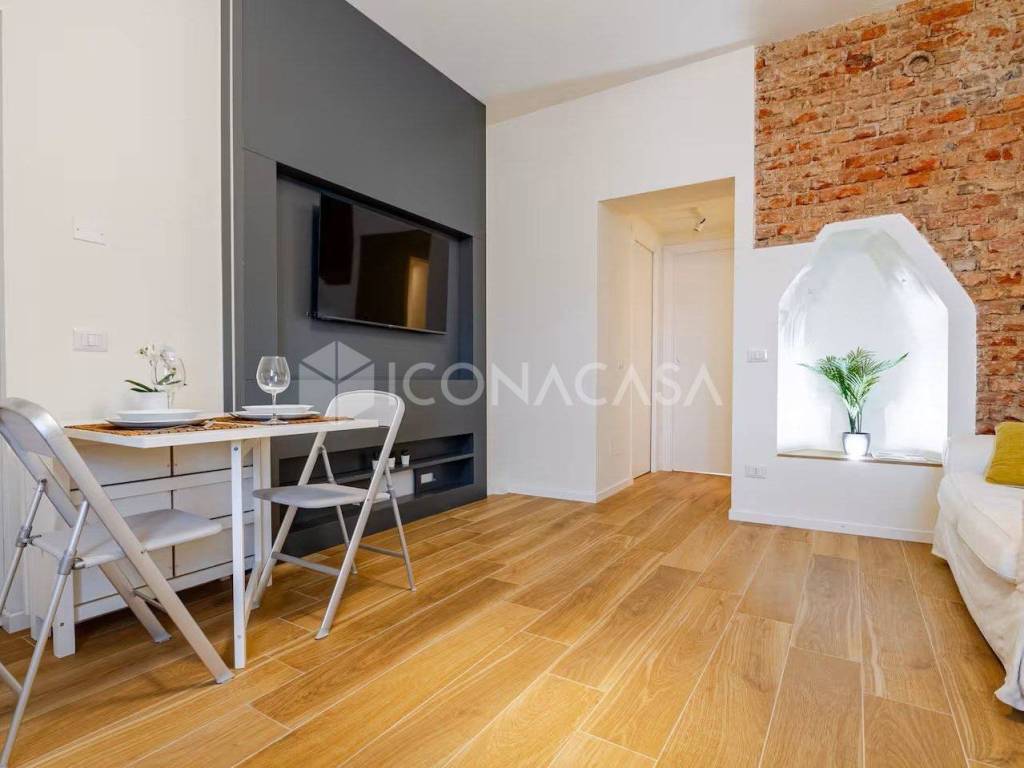 appartamento in vendita a Milano in zona Casoretto