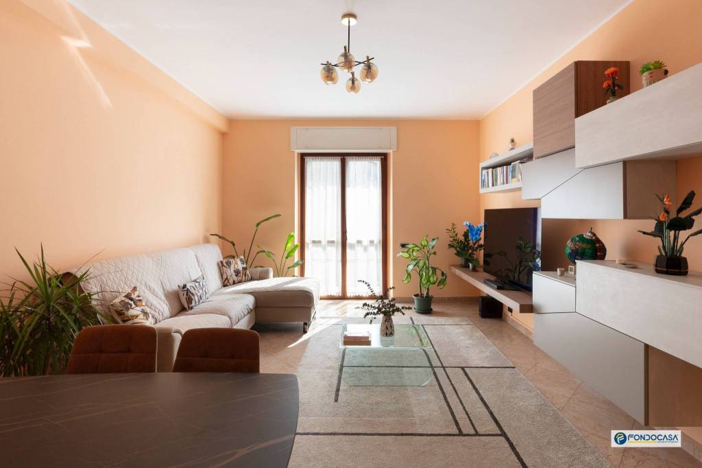 appartamento in vendita a Milano in zona Comasina