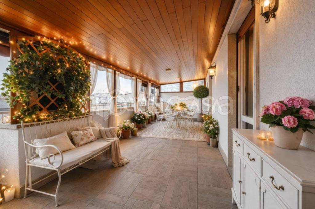 appartamento in vendita a Milano in zona Casoretto