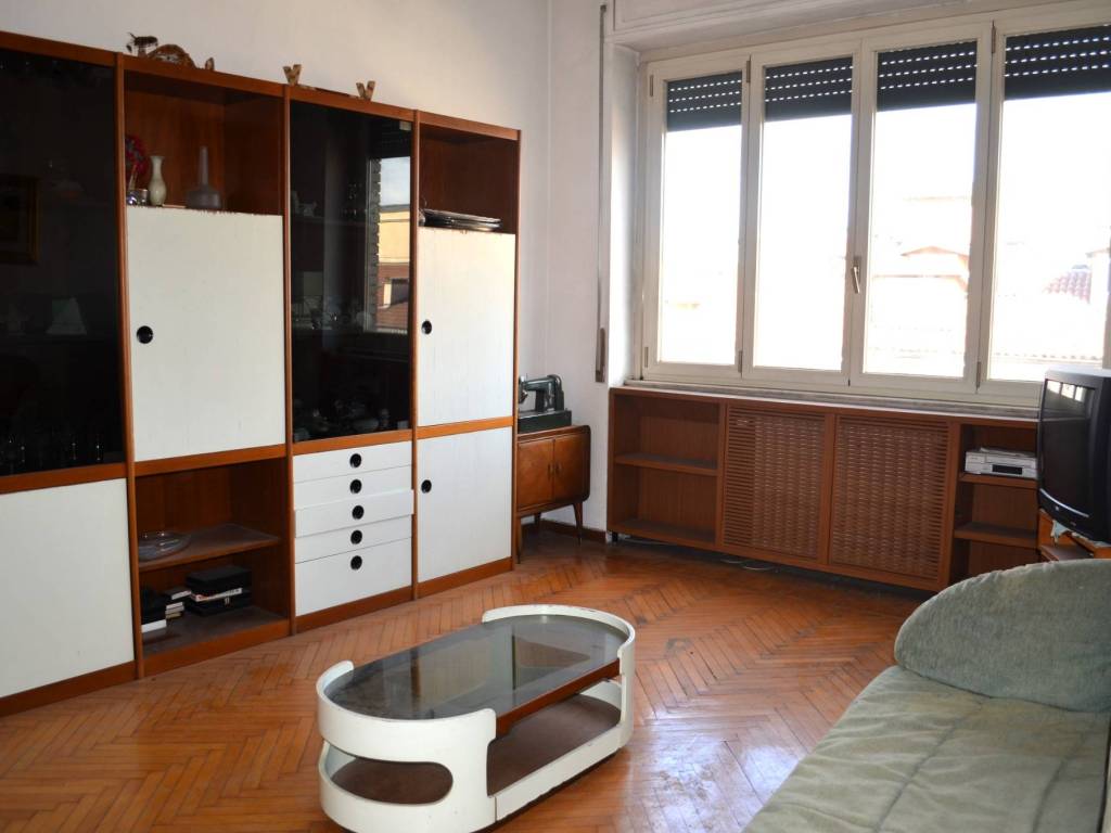appartamento in vendita a Milano in zona Porta Garibaldi