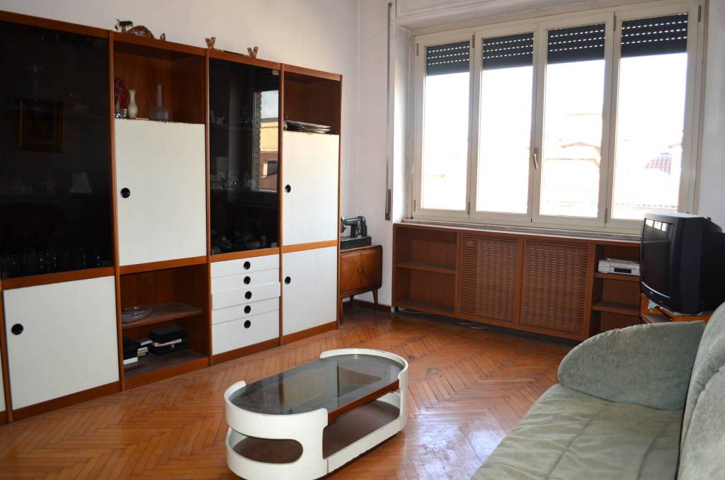 appartamento in vendita a Milano in zona Porta Garibaldi