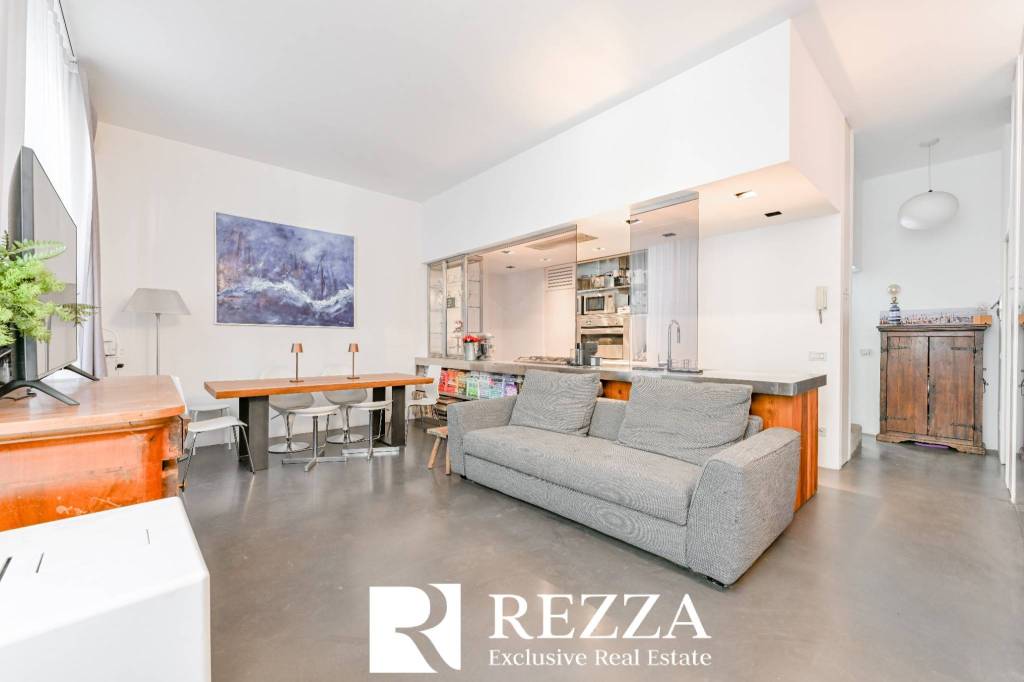 appartamento in vendita a Milano in zona Porta Garibaldi