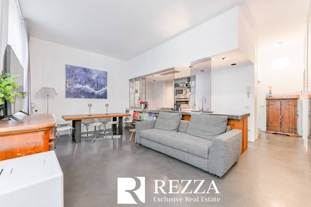 appartamento in vendita a Milano in zona Porta Garibaldi