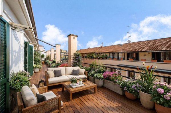 appartamento in vendita a Milano in zona Bocconi