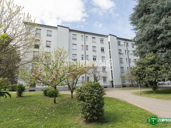 appartamento in vendita a Milano in zona Segnano