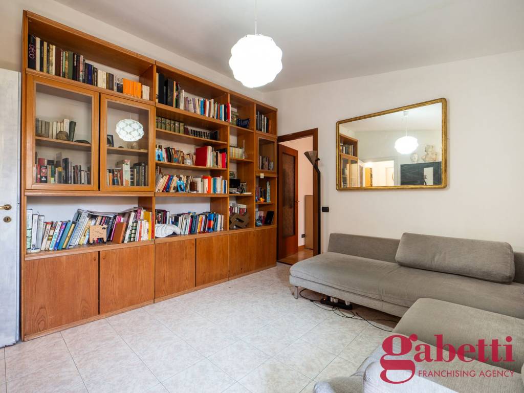 appartamento in vendita a Milano in zona Città Studi