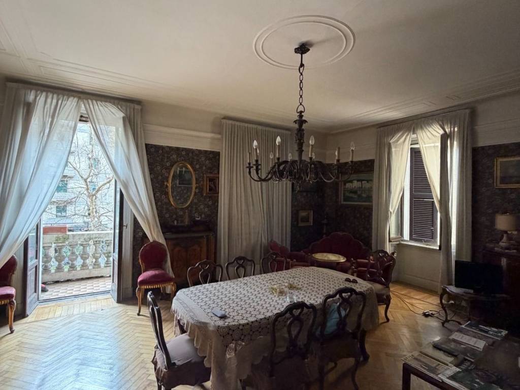 appartamento in vendita a Milano in zona Sempione