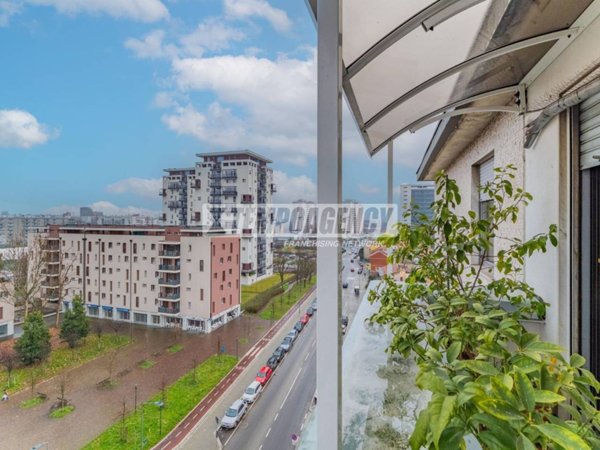 appartamento in vendita a Milano in zona Quarto Oggiaro