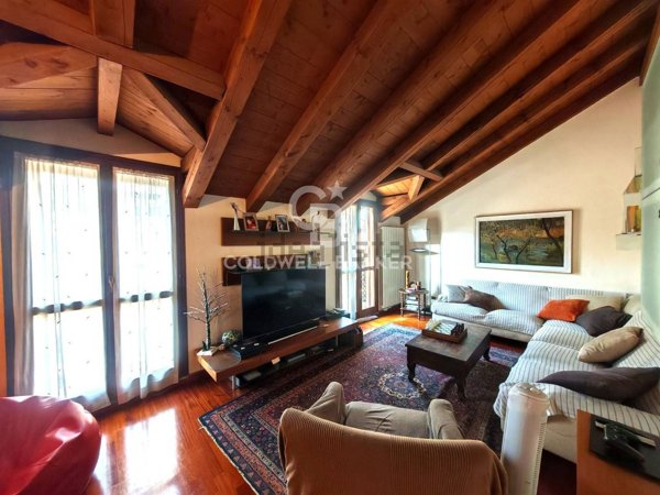 appartamento in vendita a Milano in zona Piazzale Lodi